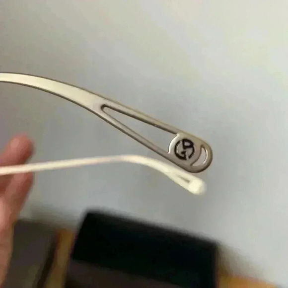 Giorgio Armani Women’s Circular Sunglasses with Box & Authenticity Certificate - Picture 8 of 15